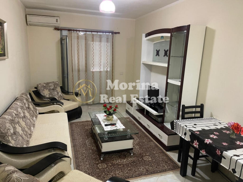 Affitto, Appartamento 1+1, Kinostudio, 400 euro/mese trattabili