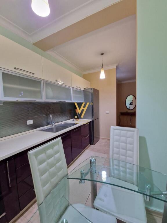 JEPER APARTAMENT 1+1+BLK ME QERA NE BLLOK 800 EURO