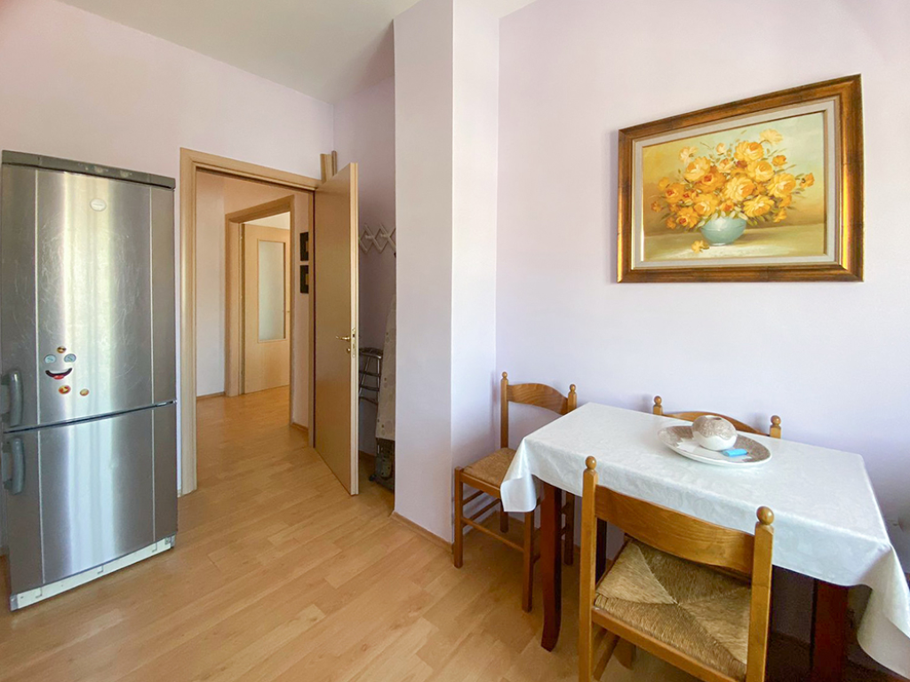  Apartament 1+1 me 2 Tualete për Qira – Pazari i Ri