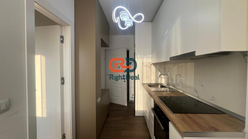 At Wilson Square, Studio Apartment for Rent with Modern Furnishing, Fully Invested!!!