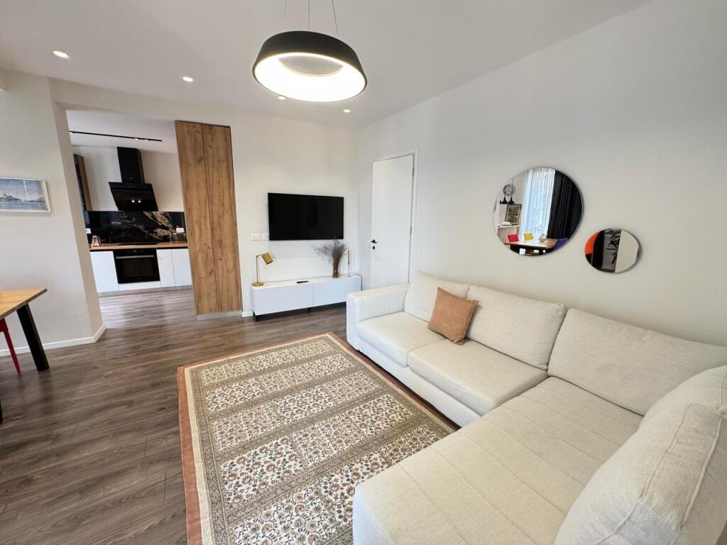 📢 Qira Apartament 2+1 – Rruga e Dibrës, Vila Gold 💶 Çmimi: 1,350 €/muaj