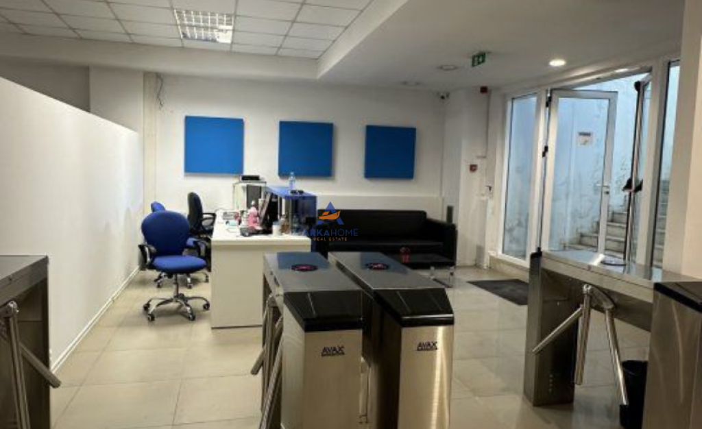 LOCALE UFFICIO IN AFFITTO 1400M2 SU "VIA GJERGJ FISHTA"