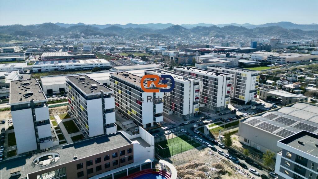 Okazion Kleringu!! Tek Univers City, Shitet Apartament 2+1+2, Me Planimetri Perfekte !!