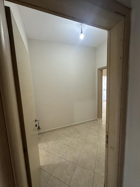 Kodra e Diellit, Apartament 2+1 ne Vile Private