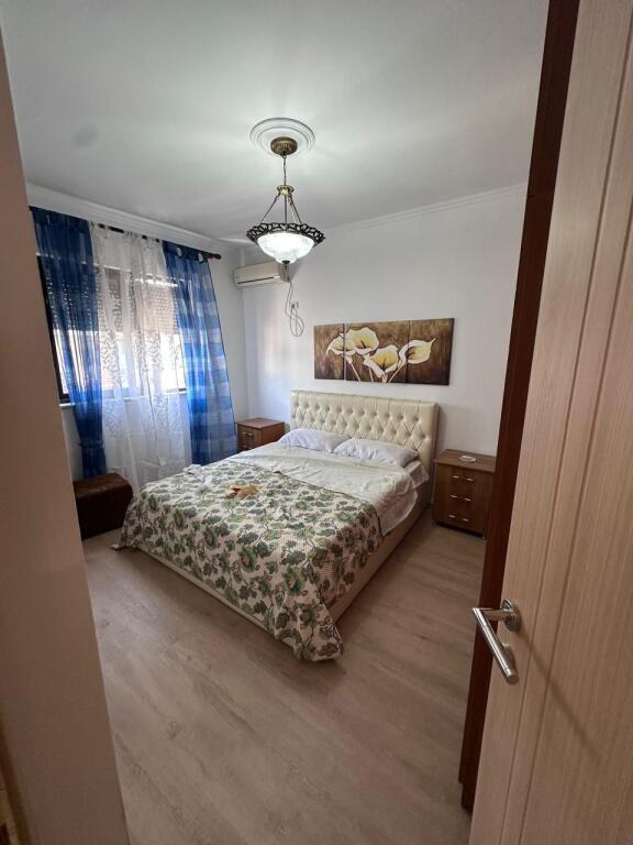 Shitet apartament 2+1 tek Rruga Bardhyl!