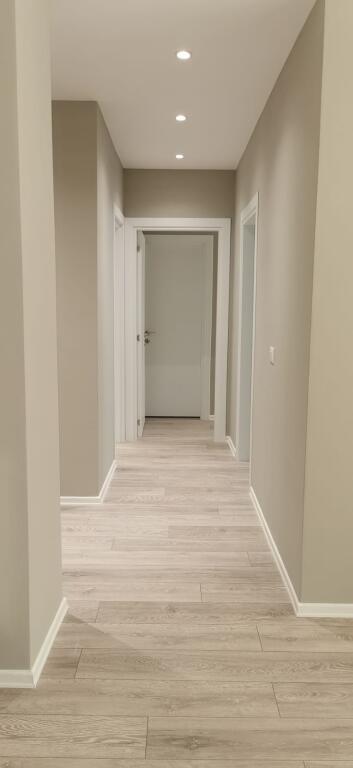 Appartamento in Affitto 2+1 Al Complesso Zircon (ID B220323) Tirana