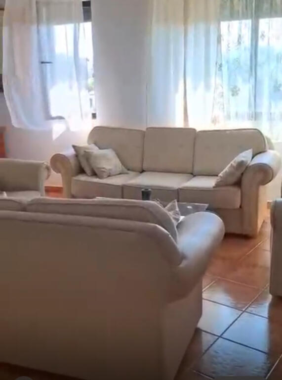 Jepet me qera apartament 1+1 në Fresk!