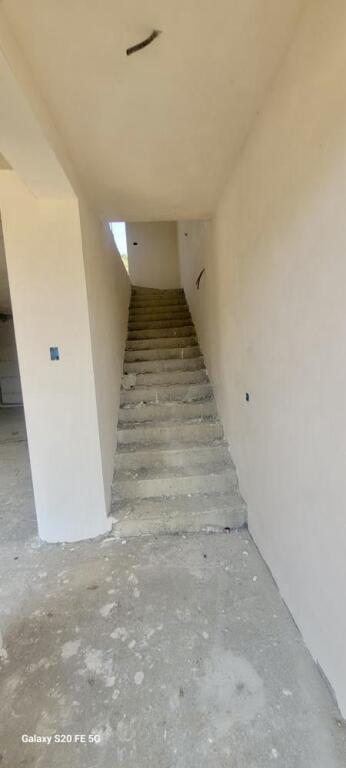 📣 Villa for Sale – 202 m² 🏡 📍 Mullet, Tirana ✨