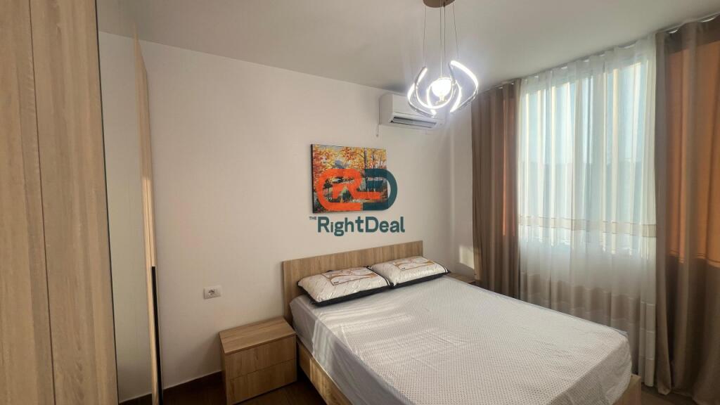 At Wilson Square, Studio Apartment for Rent with Modern Furnishing, Fully Invested!!!