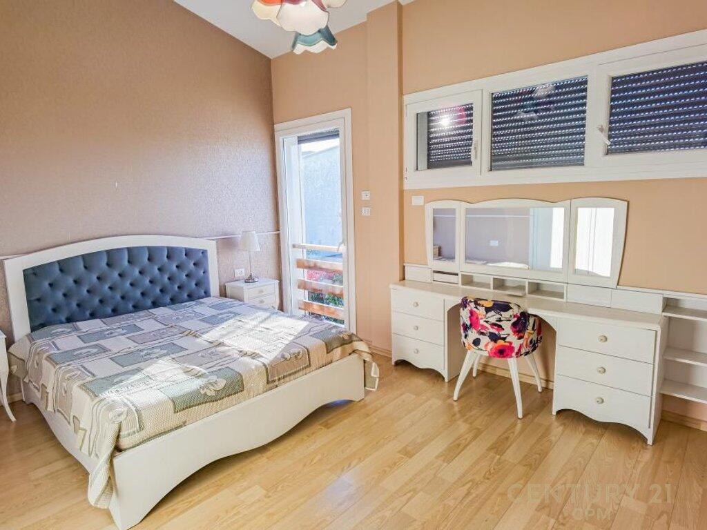 LONG HILL, VILLA FOR RENT