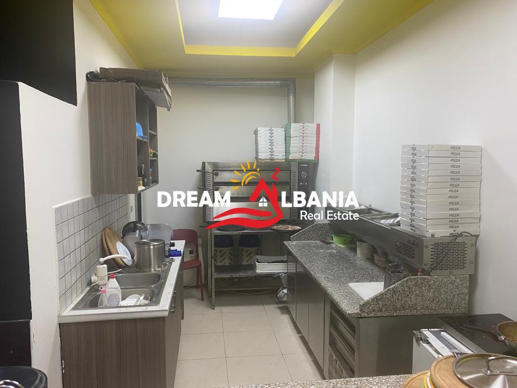 Villa di 3 piani in affitto a Fushe Mezez vicino all'Università Kristal (ID 4251241).