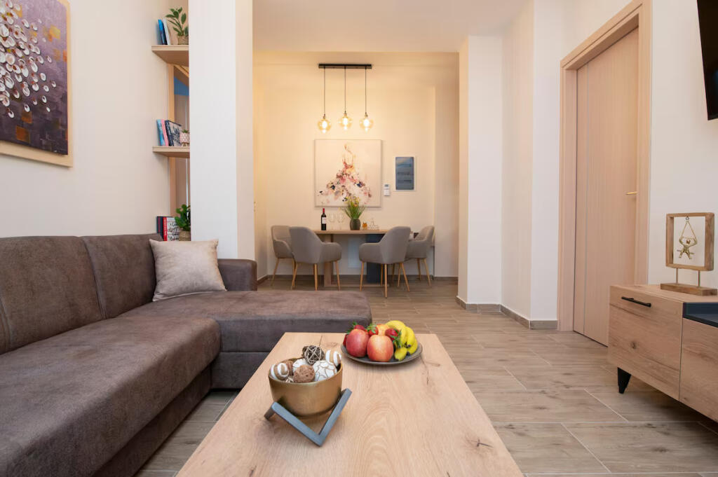 Apartament Me Qera 3+1+2 Tek 5 Maji (ID B230167) Tirane
