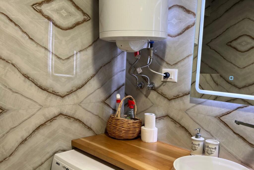 APPARTAMENTO IN AFFITTO 1+1+BALCONE COMUNE DI PARIGI 65.000 LEKE