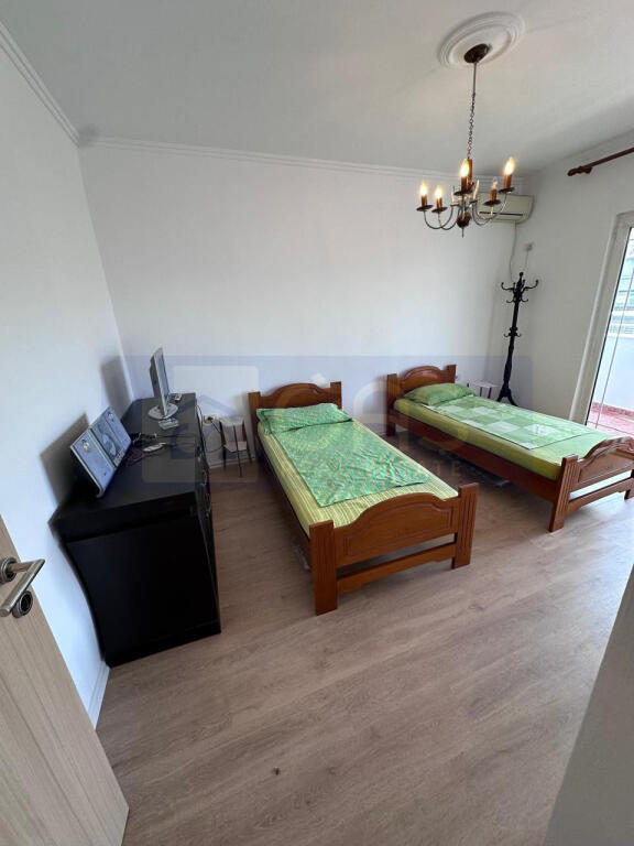 Shitet apartament 2+1 tek Rruga Bardhyl