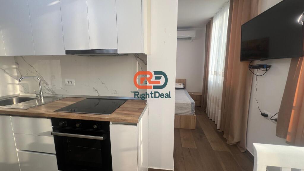 At Wilson Square, Studio Apartment for Rent with Modern Furnishing, Fully Invested!!!