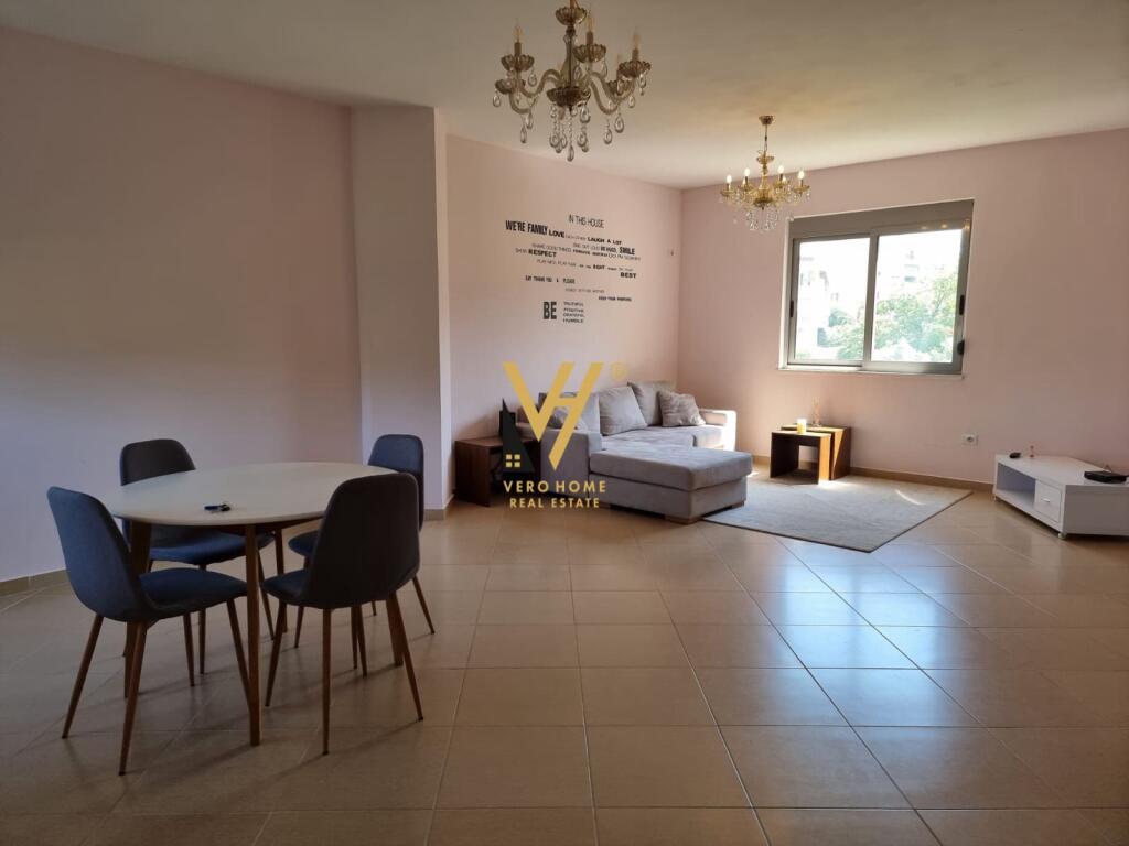 JEPET APARTAMENT 3+1+3 ME QIRA TE LIQENI I THATE 1.000 EURO