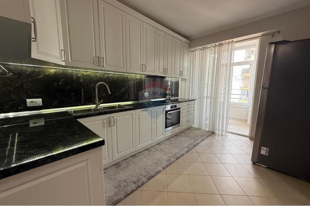 Apartament 2+1 per qira tek Selvia.