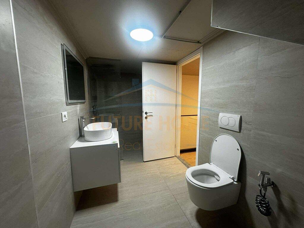 Shitet, Duplex, Golden Park, Tirane.