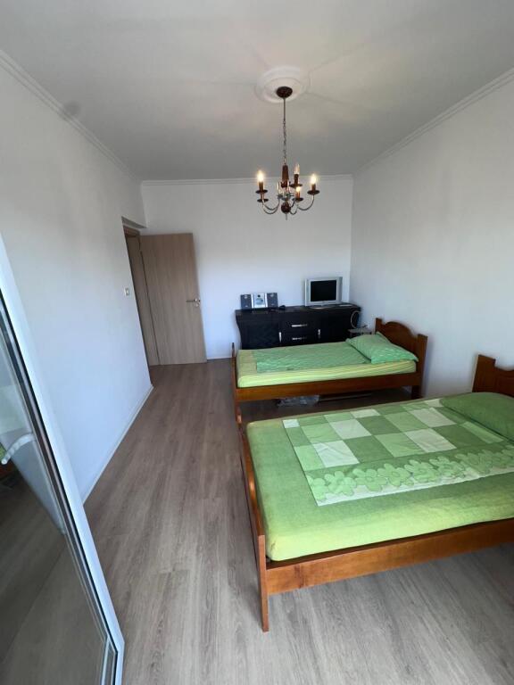 🚪Shitet apartament 2+1 📍Buze Rruges Bardhyl, Unaza e vogel💶 Cmimi 147 000 Euro