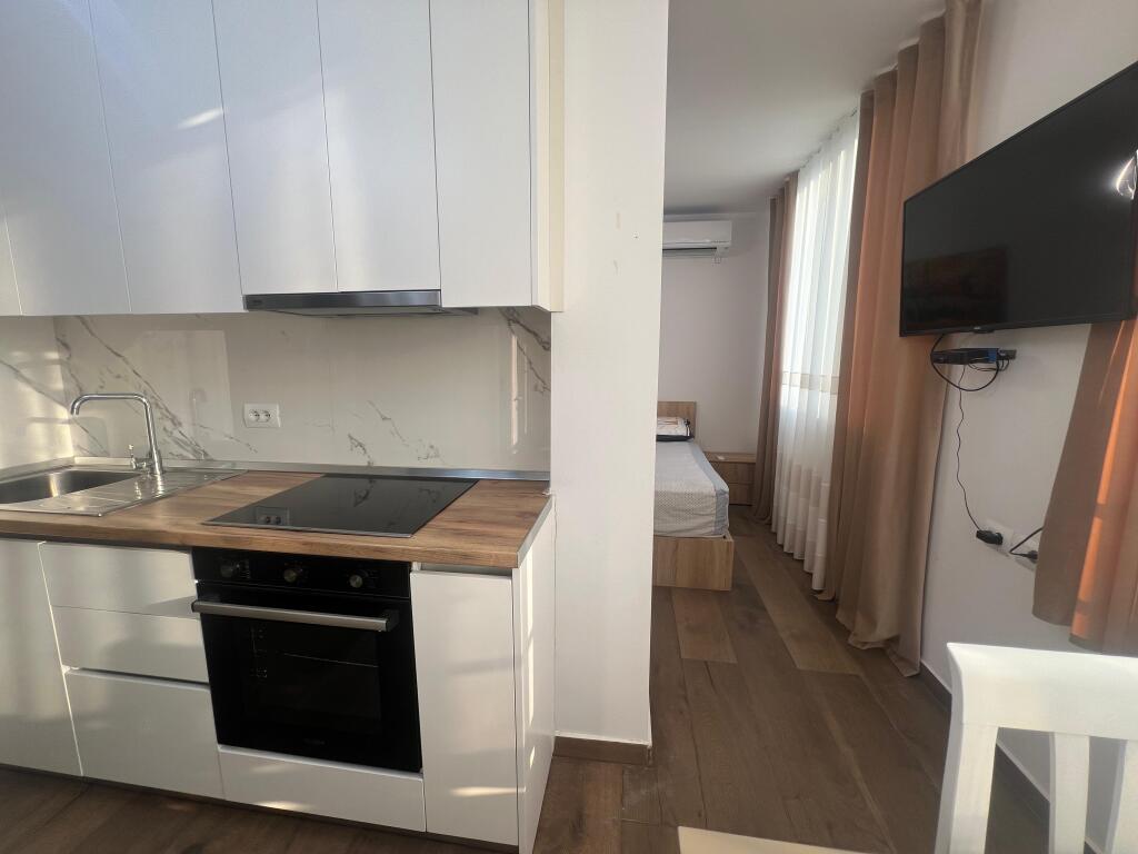 Apartament me qira tek sheshi uillson