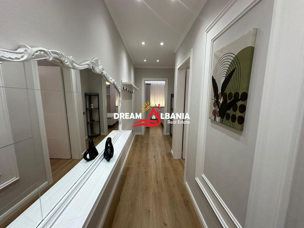 Appartamento 2+1+2 con Veranda in Vendita in via Kavaja vicino a Deliorgjit (ID 41212039)