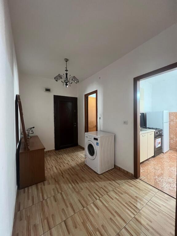 Apartament 1+1+ ballkon Shkolla Bajram Curri 500€