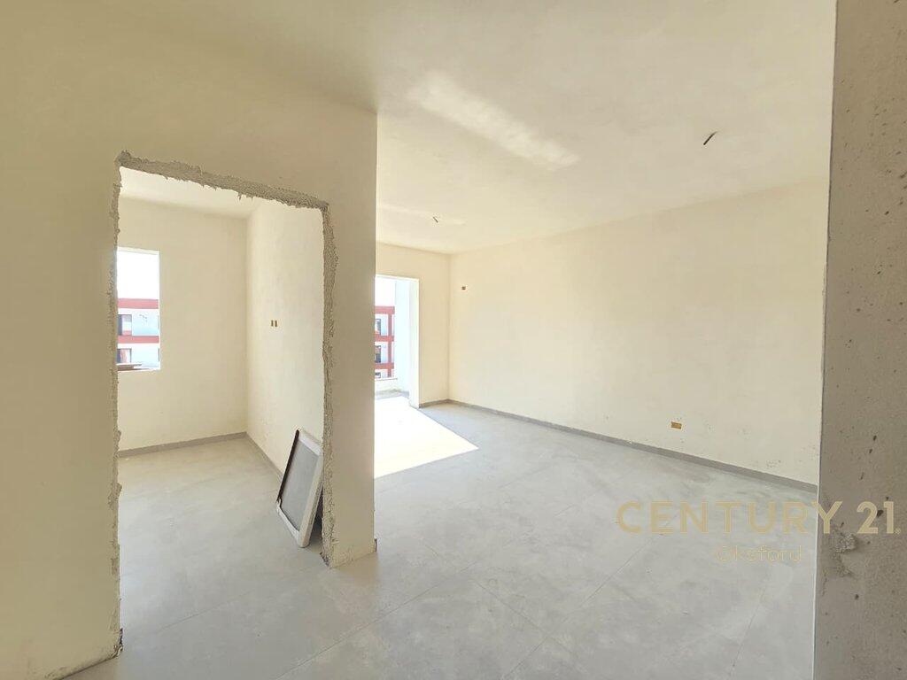 SHITET APARTAMENT 1+1 NE GOLEM