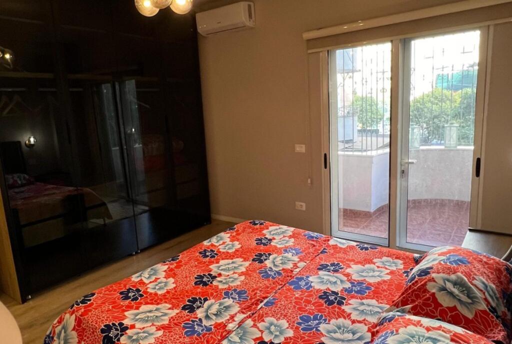 APPARTAMENTO IN AFFITTO 1+1+BALCONE COMUNE DI PARIGI 65.000 LEKE