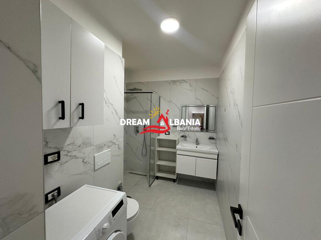 Appartamento 2+1+2 con Veranda in Vendita in via Kavaja vicino a Deliorgjit (ID 41212039)