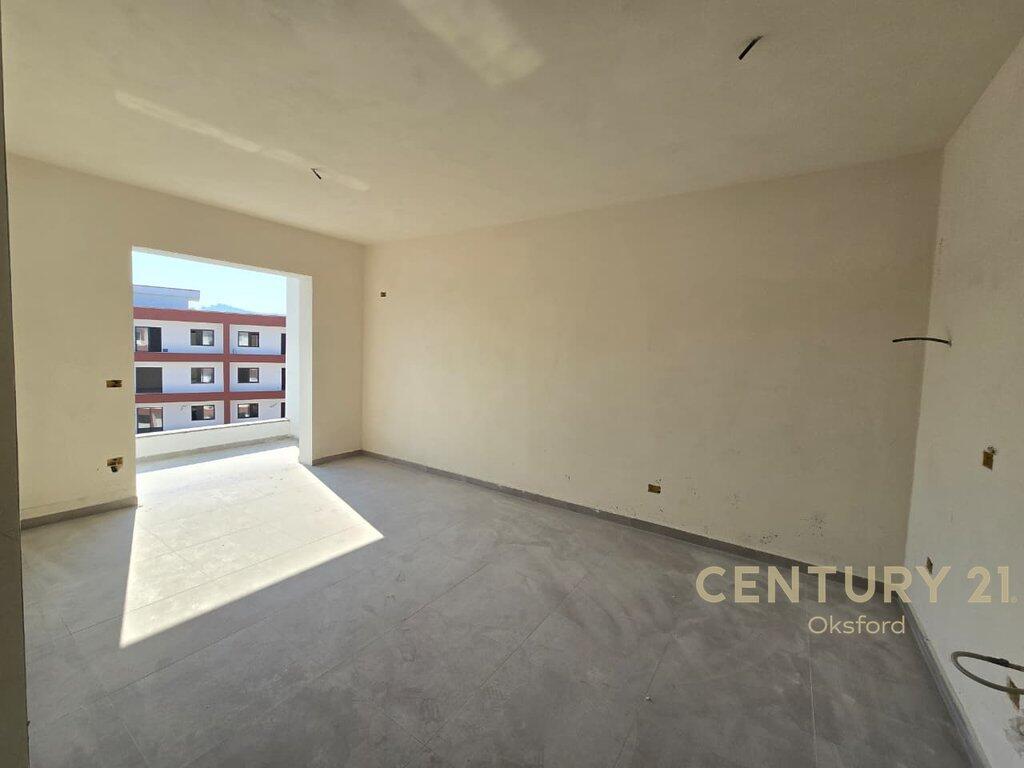 SHITET APARTAMENT 1+1 NE GOLEM