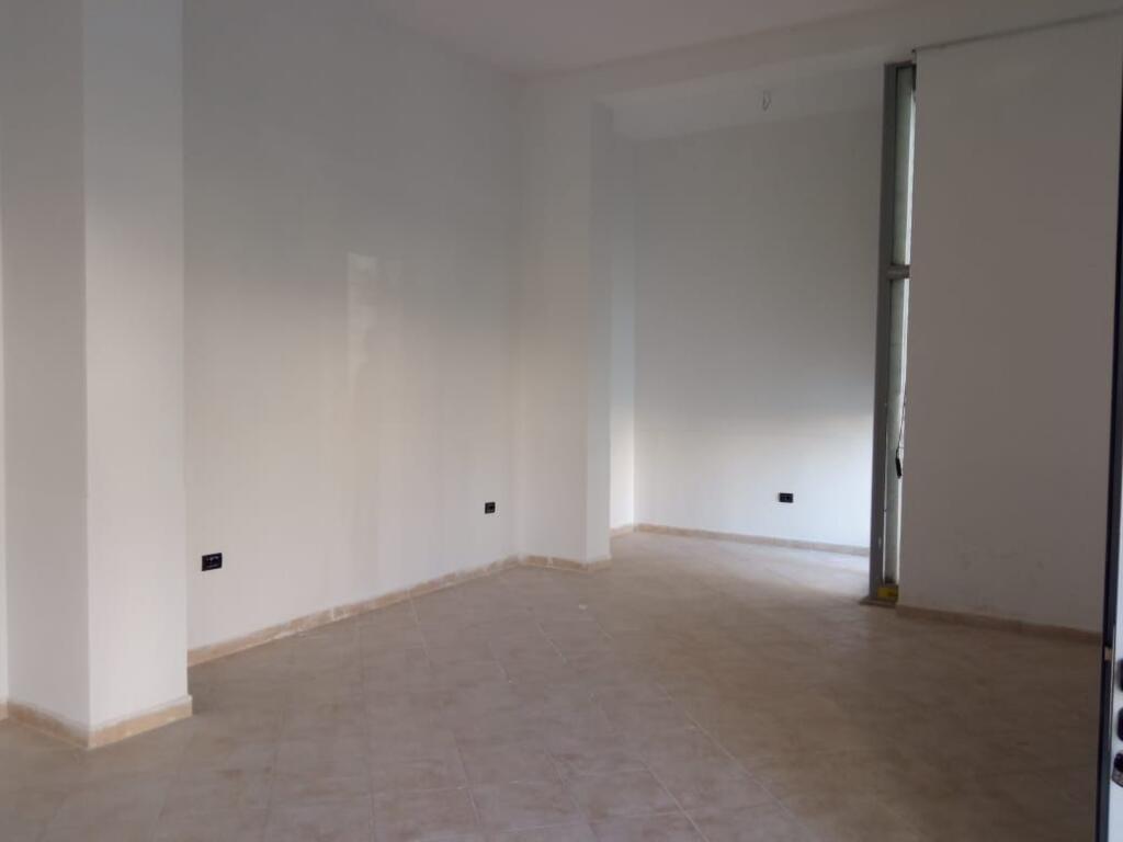 🏢 Shitet Njësi – Zona Astir, pranë Vila L 💰 Çmimi: 40,000 €