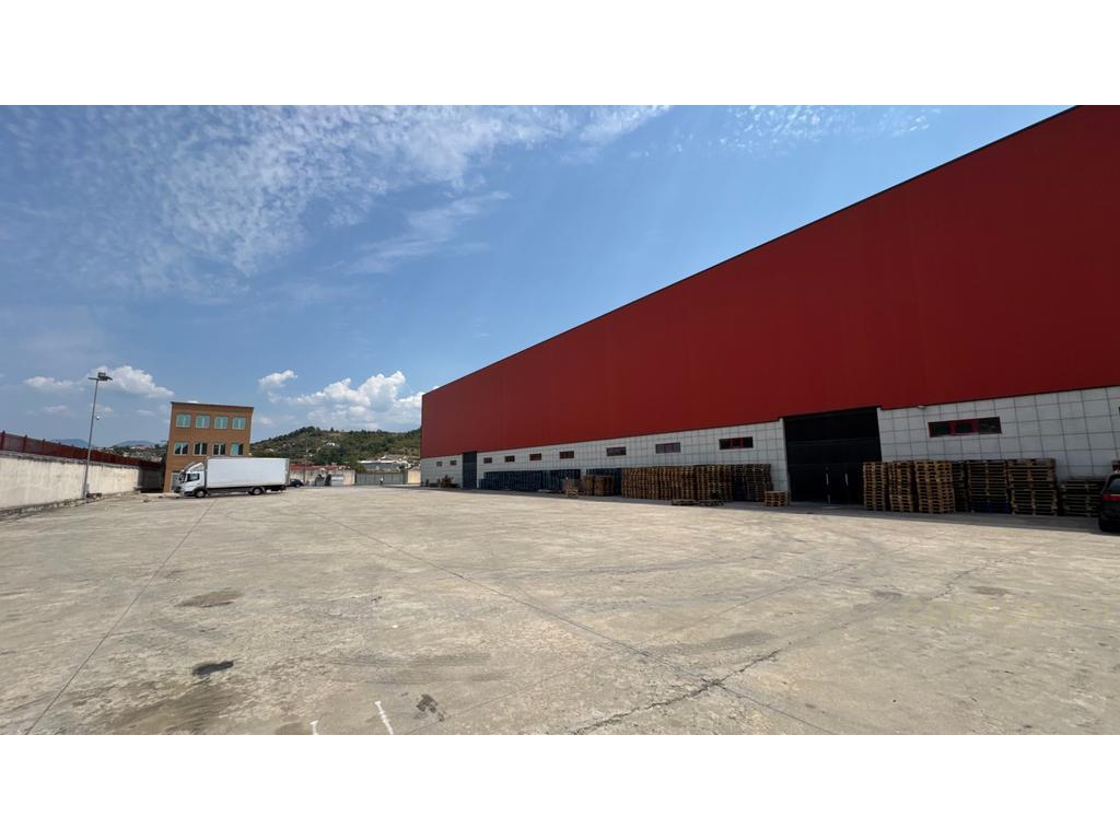 Jepet me Qira Kapanon + Truall + Zyra – Vaqarr, Tiranë