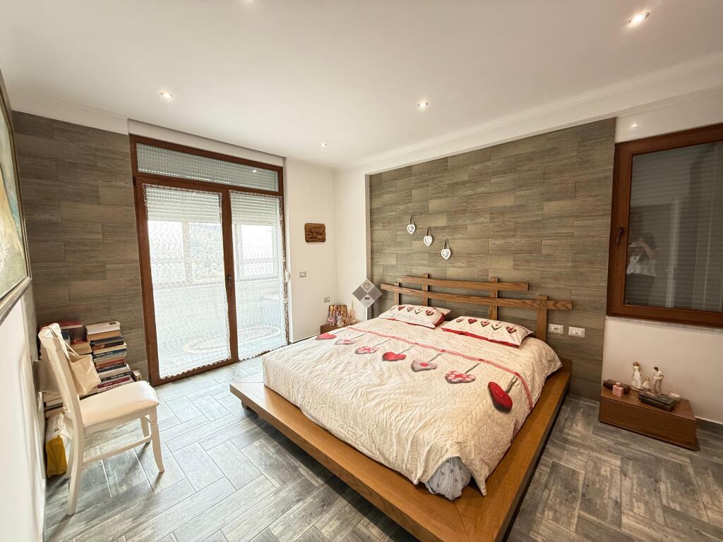 🏠 Shitet Apartament 2+1 me 2 Ballkone – Zona Astir, pranë Vila L 💰 Çmimi: Sipas kërkesës
