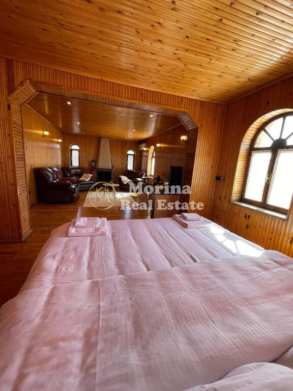 Qera, Vile 4 Kateshe, Spitali Amerikan 2, 5000 euro/muaj