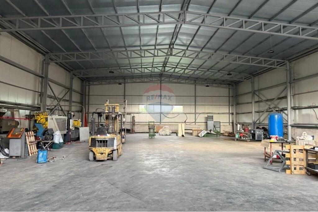 Warehouse for rent Kamez