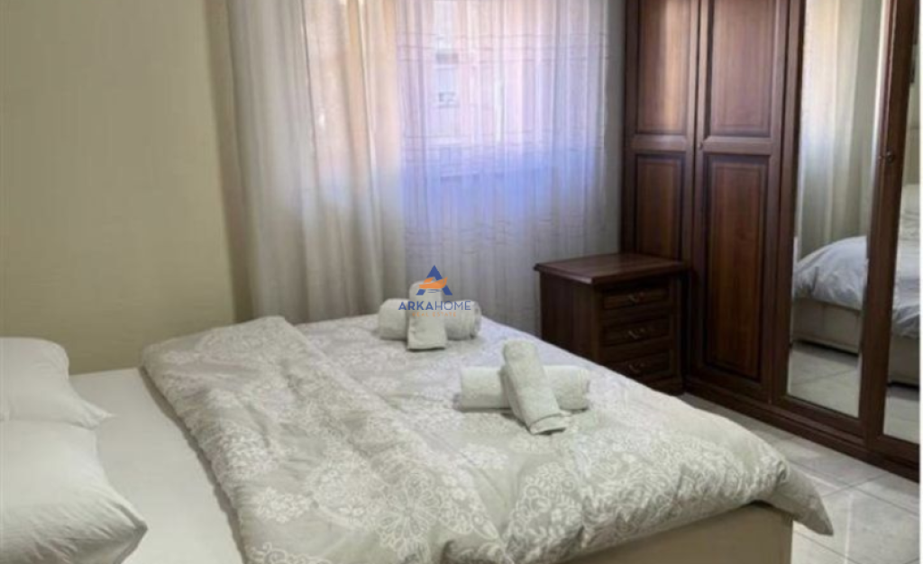 JEPET ME QERA APARTAMENT 1+1" PAZARI I RI" 500 EURO