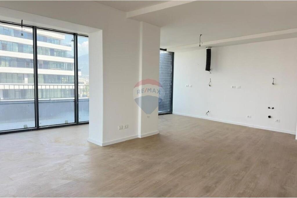Office/clinic space for rent+Parking at Lake View!