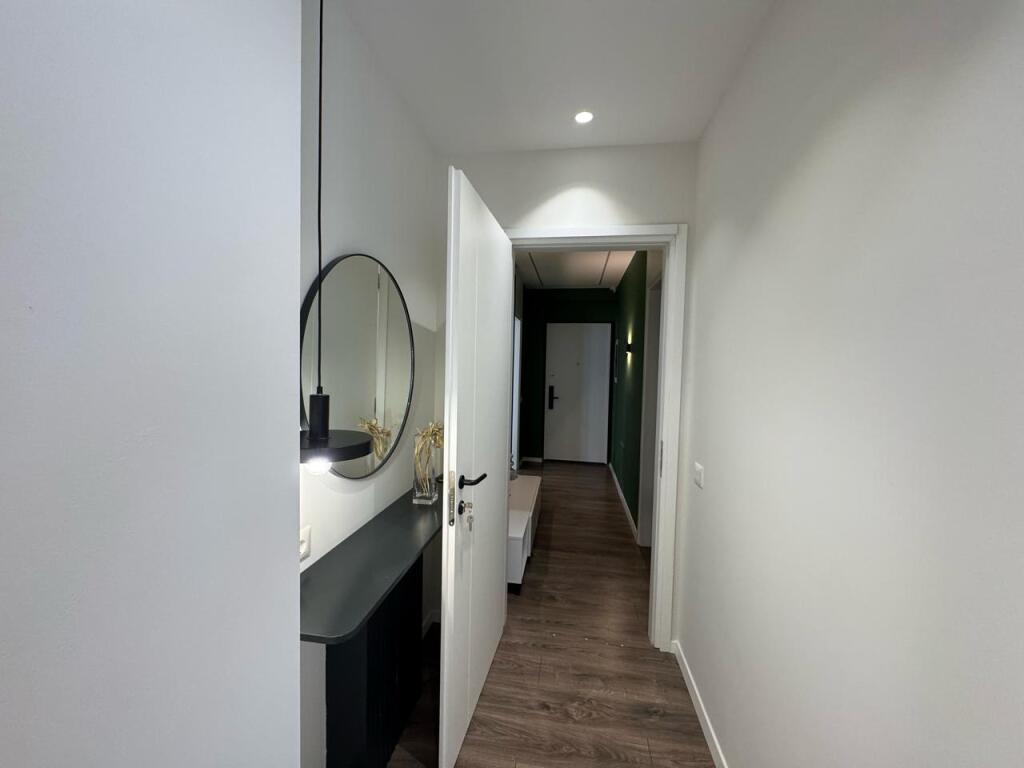 📢 Qira Apartament 2+1 – Rruga e Dibrës, Vila Gold 💶 Çmimi: 1,350 €/muaj