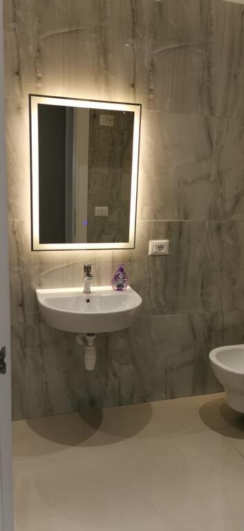 Appartamento in Affitto 2+1 Al Complesso Zircon (ID B220323) Tirana