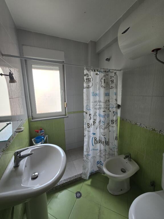 APARTAMENT ME QERA 1+1 RRUGA E ELBASANIT 55.000 LEKE