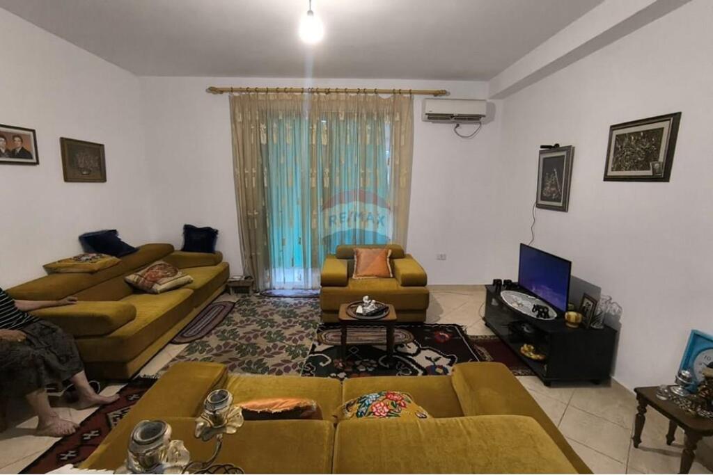 Apartment 1+1 for sale Yzberisht KMY !