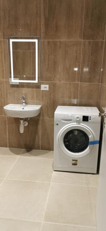 Appartamento in Affitto 2+1 Al Complesso Zircon (ID B220323) Tirana