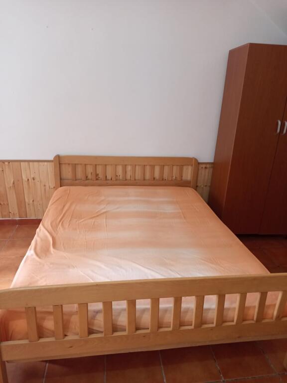 APPARTAMENTO 1+1. 35000 LEKE. DIETRO L'OSPEDALE AMERICANO 2