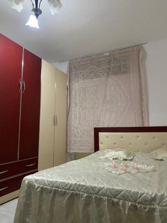 APARTAMENT ME QERA 1+1 ALLIAS 32.000 LEKE