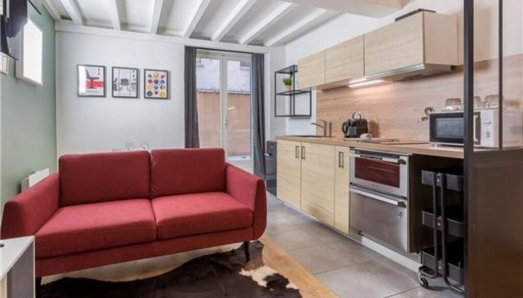Apartament me qera 1+1 tek Shkolla e Kuqe (ID B211288) Tirane