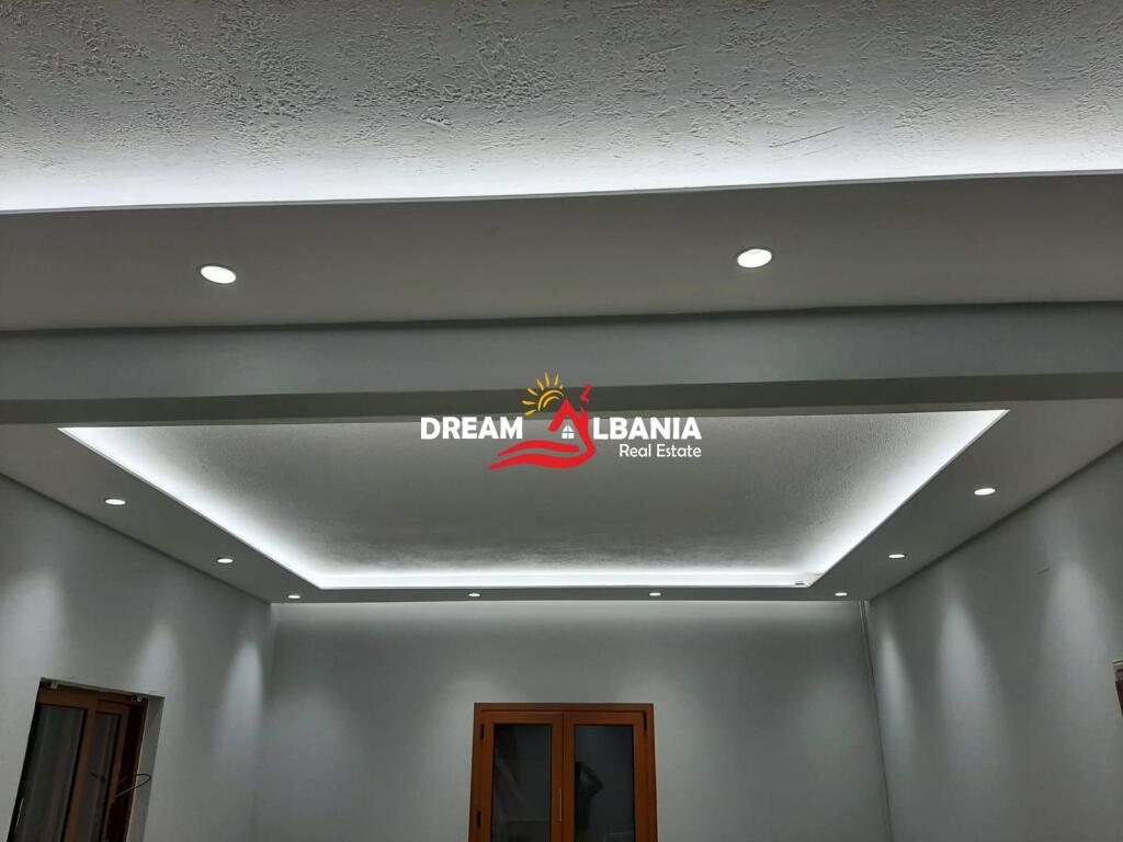 Villa di 3 piani in affitto a Fushe Mezez vicino all'Università Kristal (ID 4251241).