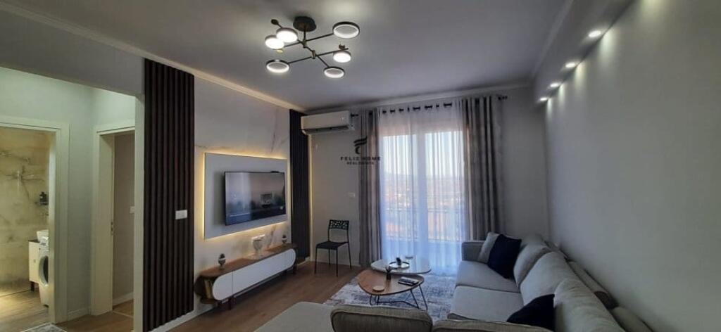 VENDESI APPARTAMENTO 2+1 KAMEZ 100.000 EURO