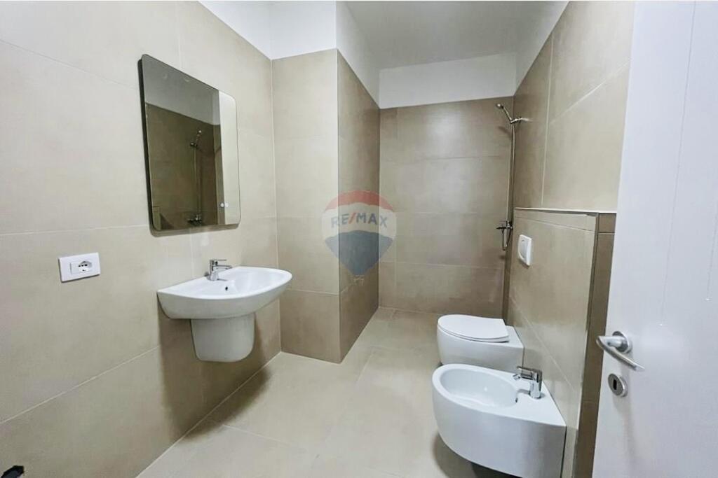 Apartament 2+1 me qira te Fusha e Aviacionit!  "Oasis Residence",