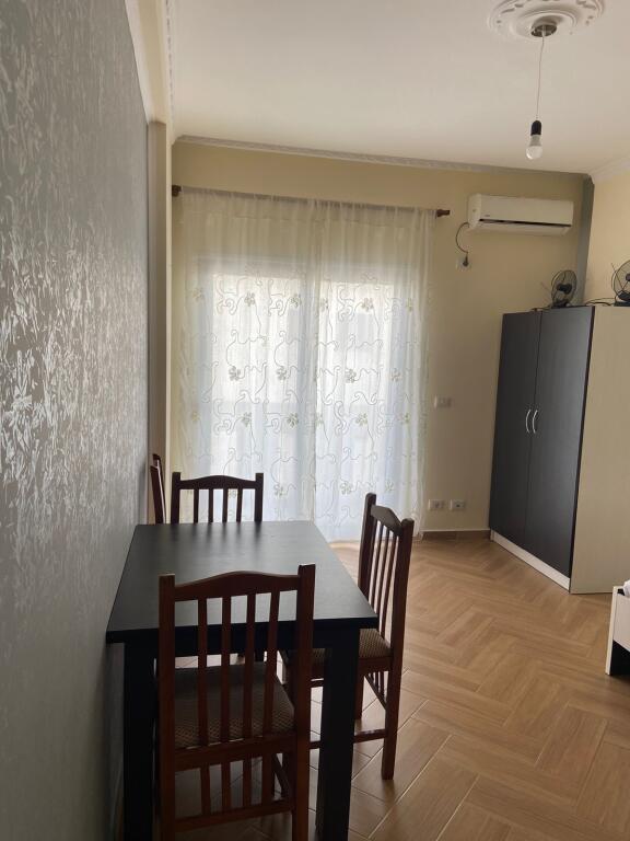 LONG-TERM RENTAL OF A STUDIO APARTMENT IN THE UJIT TE FTOHTE AREA NEAR RRAPIT