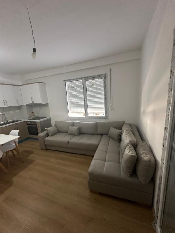 Affittasi 2+1+parcheggio 600€ FUSHA E AVIACIONIT